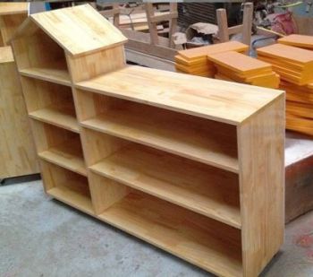 Kệ gỗ thông mái nhà mộc